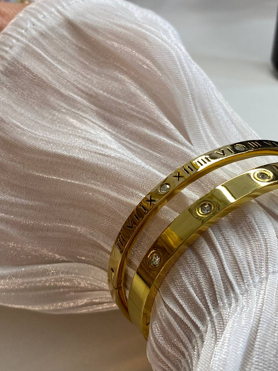 AMORA * BANGLE *