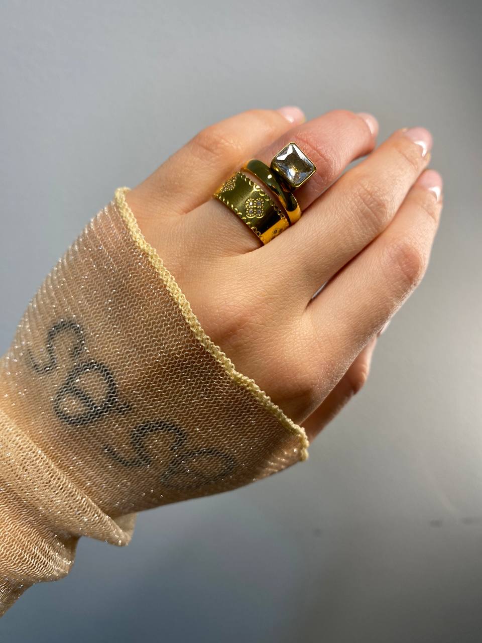 CHRISY * CLOVER RING *