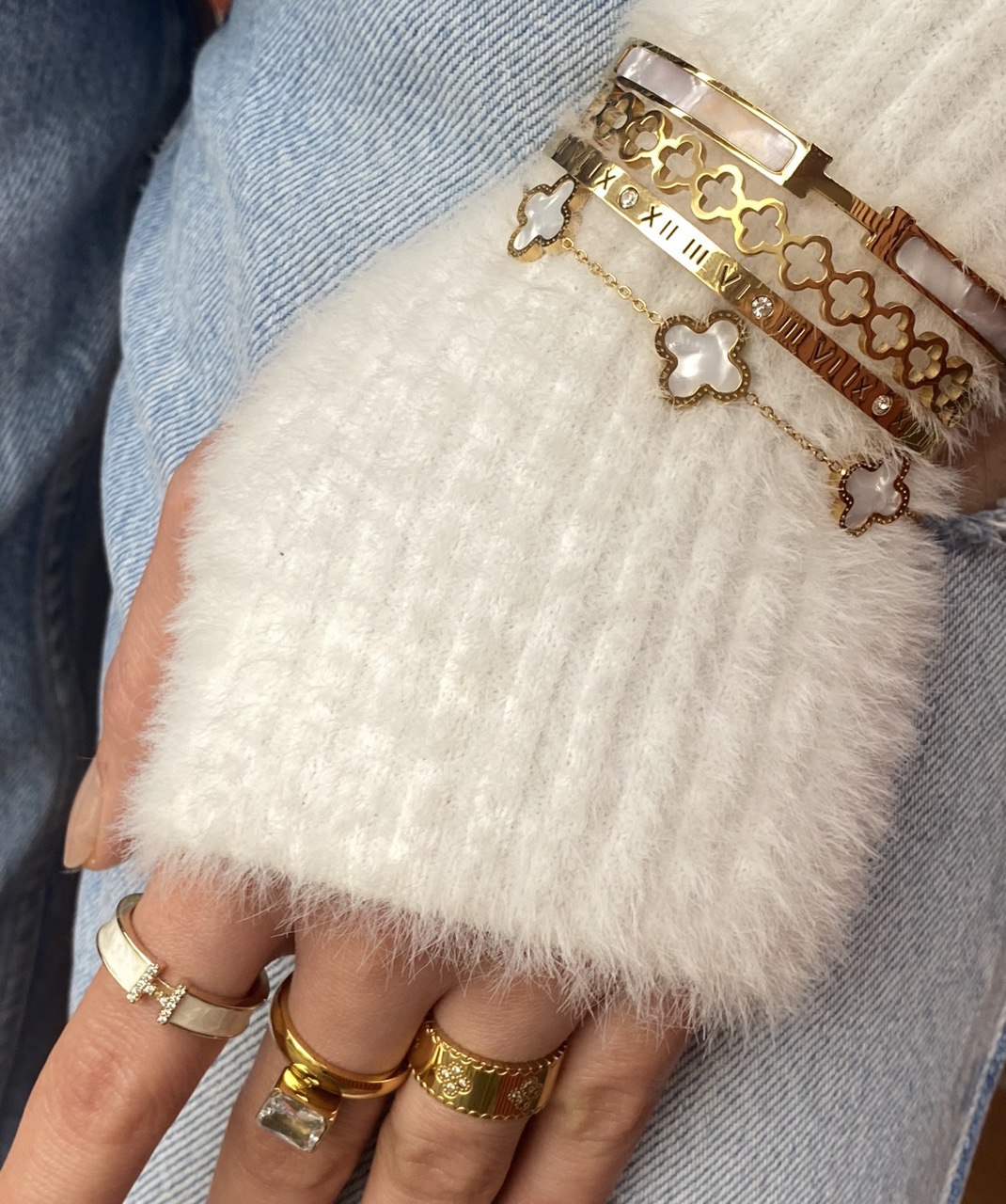 ATARAH * CLOVER BANGLE *
