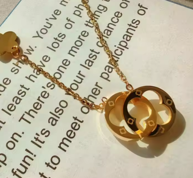 CALLIE *CLOVER NECKLACE*