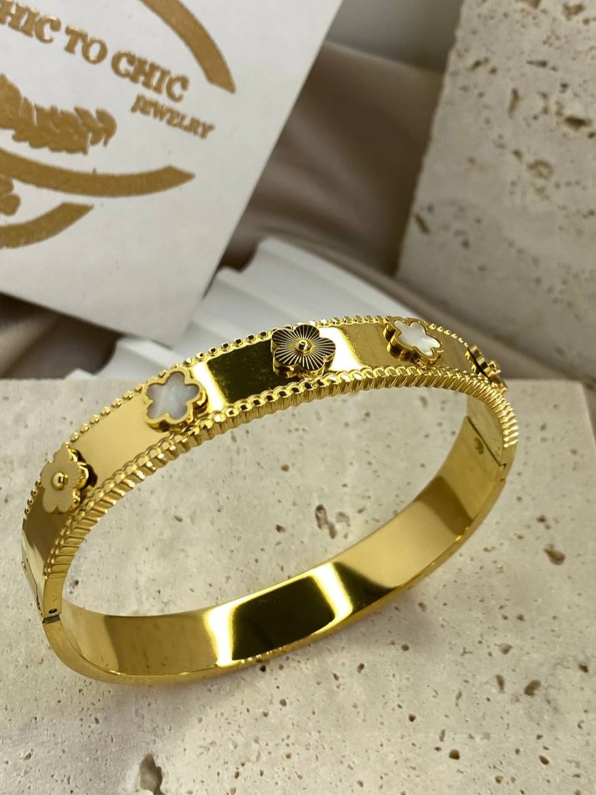 EDRIA *FLOWER BANGLE*