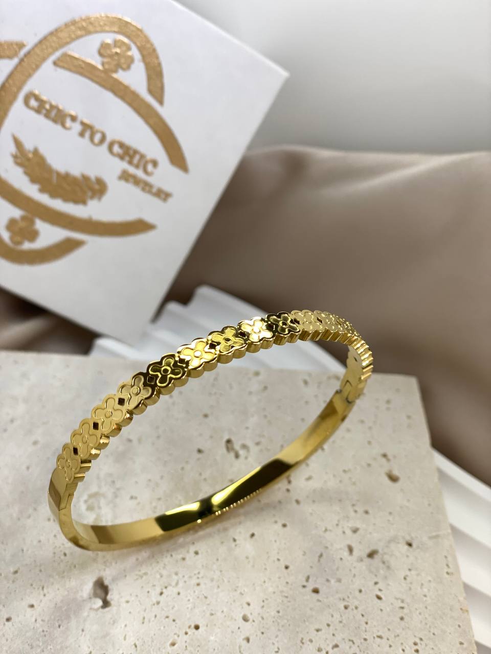 NADELIE *CLOVER BANGLE *
