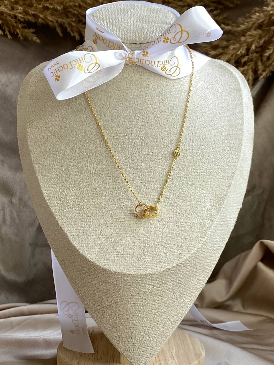 CALLIE *CLOVER NECKLACE*