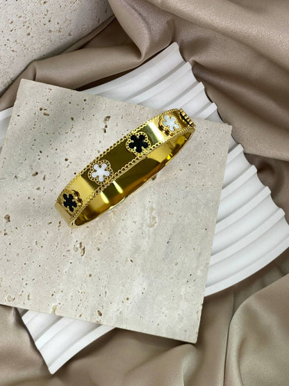 CAMELIA *FLOWER BANGLE*