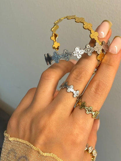 ETTY  * CLOVER RING *