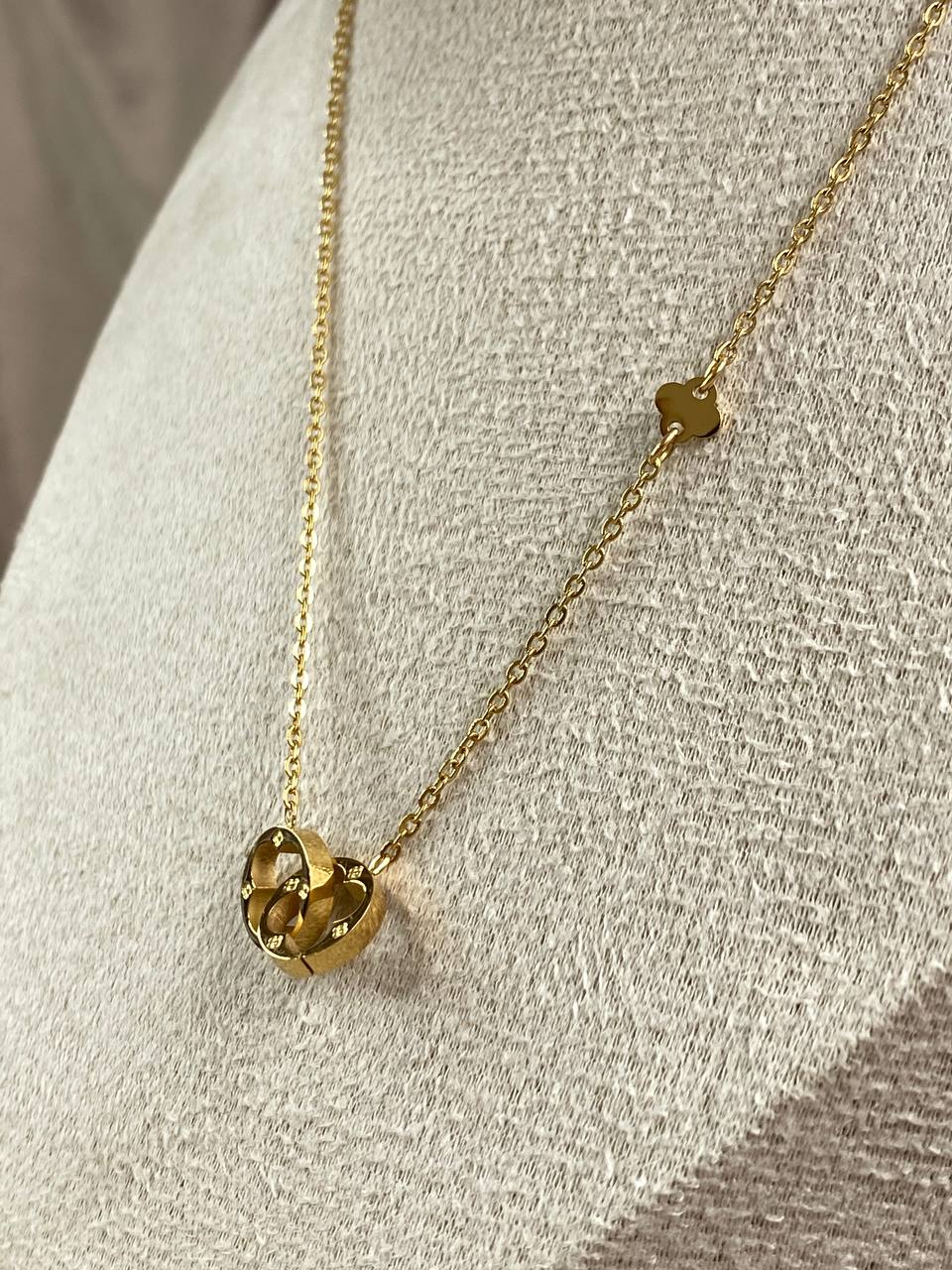 CALLIE *CLOVER NECKLACE*