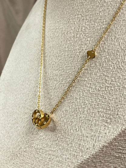CALLIE *CLOVER NECKLACE*
